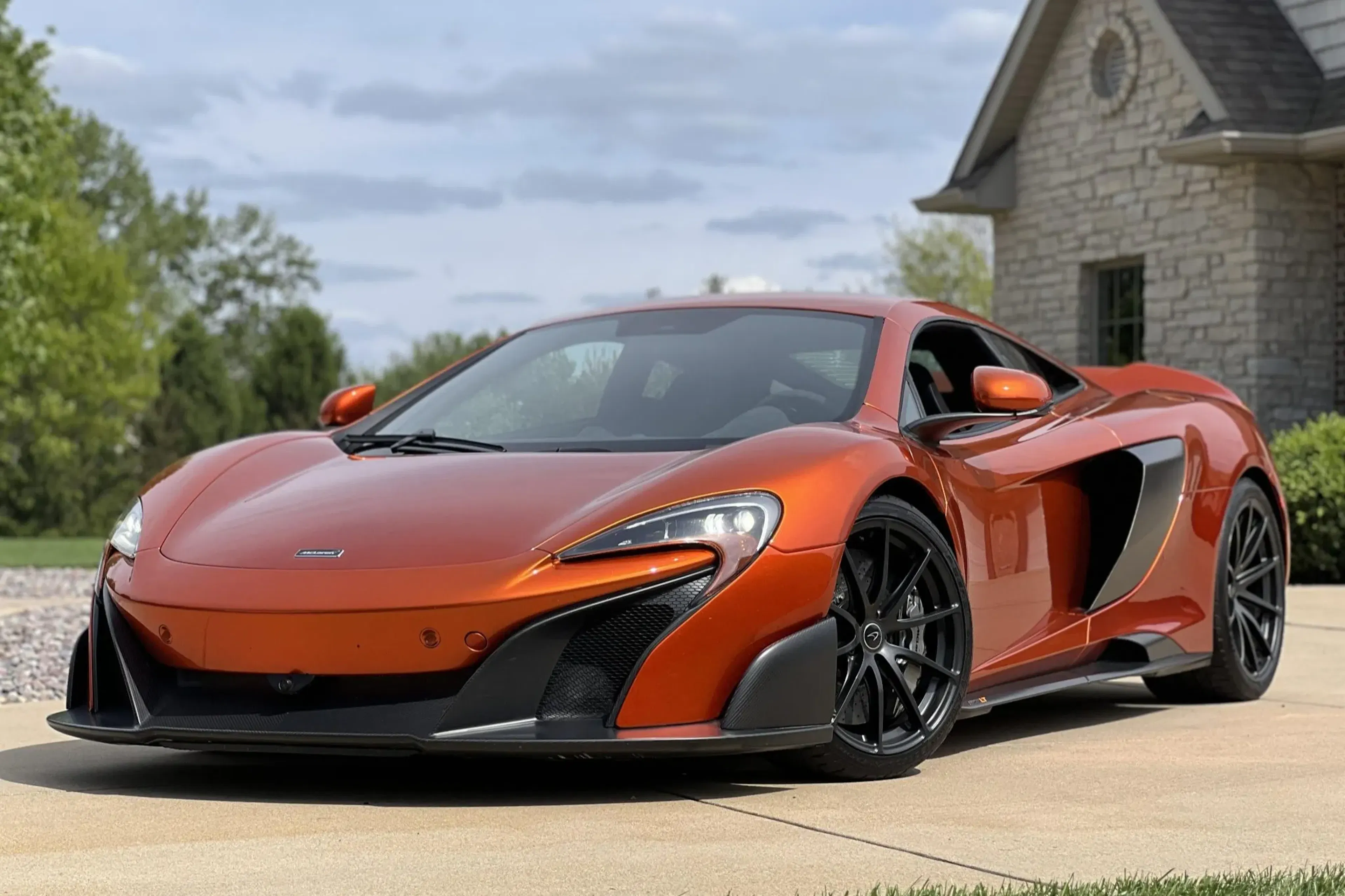 2016 McLaren 675LT VIN SBM11RAA1GW675156 | Hagerty Valuation Tools®